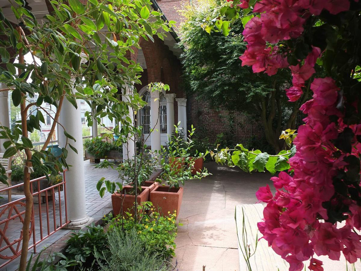 San Francisco Zen Center Bed & Breakfast Exterior photo